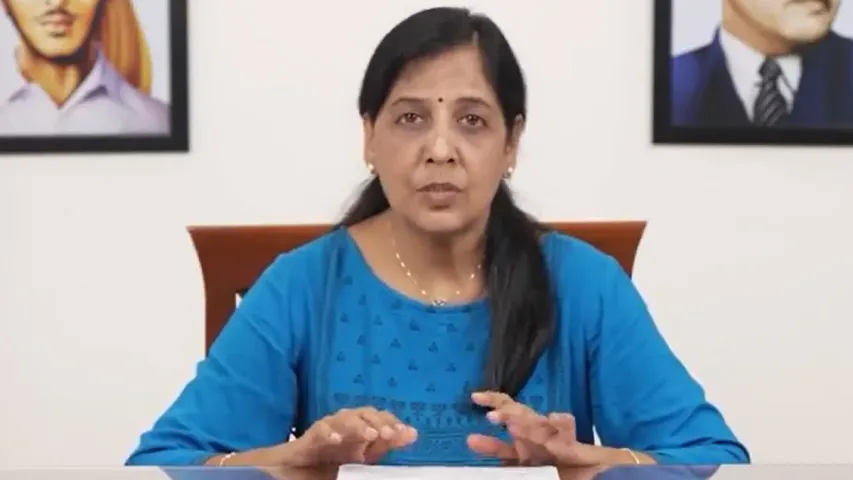 Kejriwal: కేజ్రీవాల్‌ తో భార్య ములాఖత్‌ రద్దు!