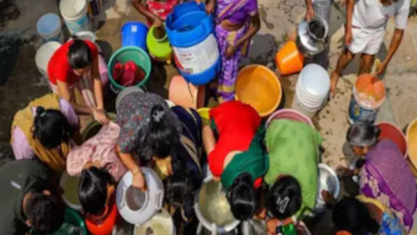 Water Crisis : ఒక్క బెంగళూరు మాత్రమే కాదు.. హైదరాబాద్‌ కూడా ఆ లిస్ట్‌ లో !