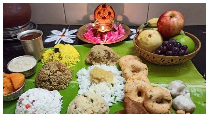 దేవుడికి నైవేద్యం పెట్టేటప్పుడు మీరు కూడా ఈ తప్పు చేస్తున్నారా?