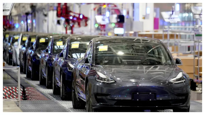 Tesla Cars: ఎలక్ట్రికల్ కార్లకు చైనాలో 2000 డాల‌ర్లు ధ‌ర త‌గ్గించేసిన టెస్లా!