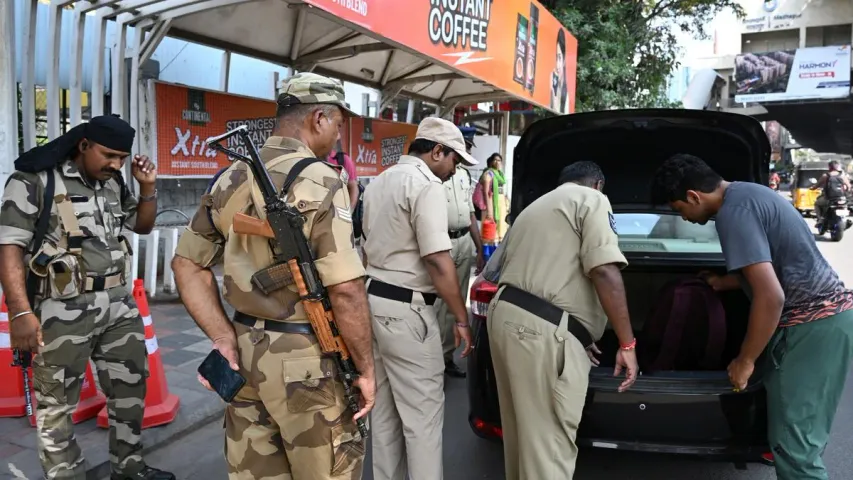 Lok Sabha Elections: మాదాపూర్‌లో భారీగా డబ్బు పట్టివేత