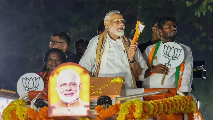 PM Modi: తమిళిసై, అన్నామలైతో మోడీ రోడ్ షో