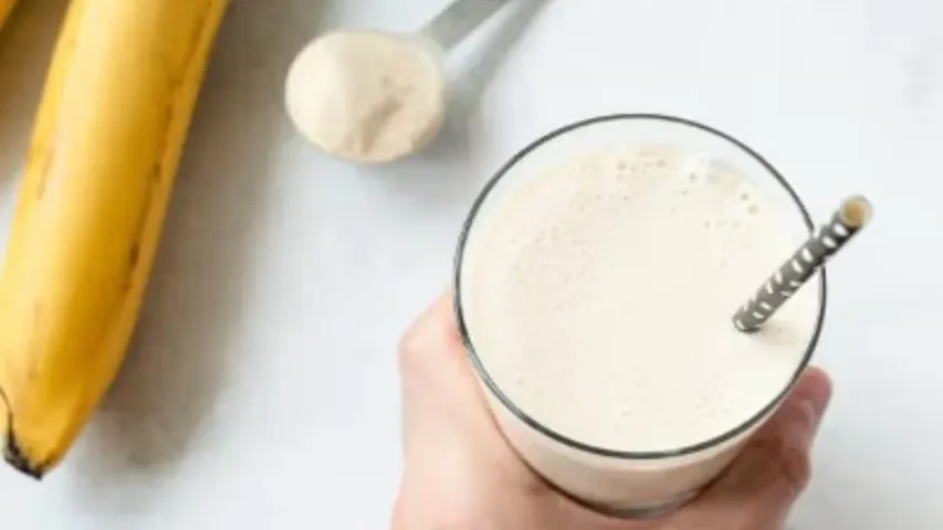 Milk-Banana: అరటిపండుతో పాటు పాలు తాగడం హానికరమా.. అందులో నిజం ఎంత..?