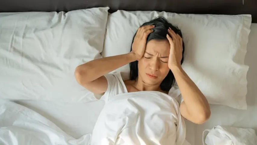 Health Tips: నిద్రలేమితో బాధపడుతున్నారా ?.. ఈ టిప్స్ పాటిస్తే చాలు