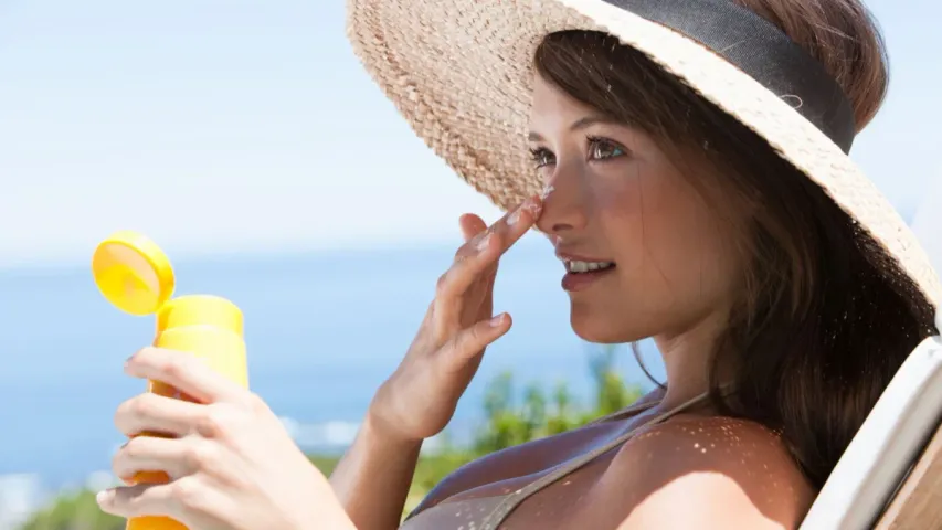 Sunscreen: సూర్యకాంతి నుంచి సన్‌స్క్రీన్‌లు నిజంగా కాపాడతాయా..?