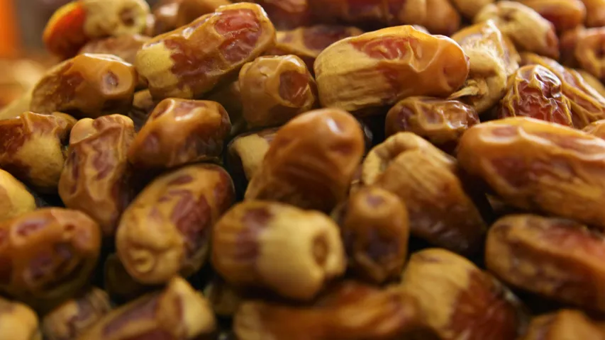 Dry Dates: ఈ డ్రై ఫ్రూట్‌తో అద్భుత ప్రయోజనాలు.. అయితే రోజూ తింటే చాలా ప్రమాదం