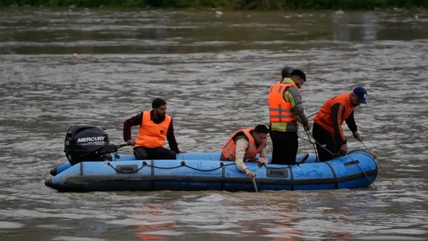 Boat Capsized