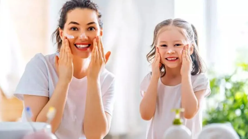 Children Skin Care: వేసవిలో పిల్లల చర్మం నల్లగా మారుతుందా? ఈ ఐదు చిట్కాలు పాటించి చూడండి!