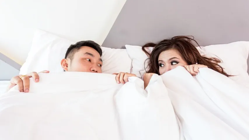 Bedroom Tips: బెడ్‌రూమ్‌లో ఈ తప్పులు చేయకూడదు.. తప్పక తెలుసుకోండి!