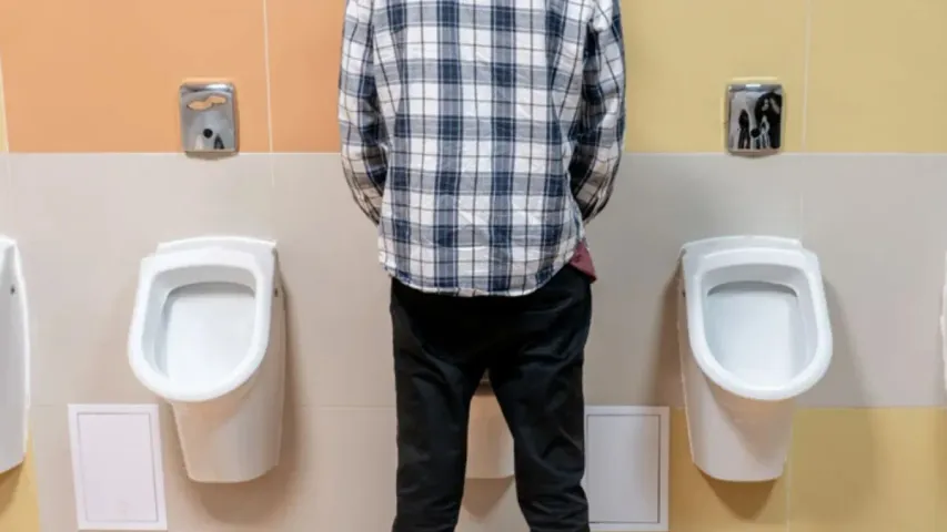 Washroom: వాష్‌రూమ్‌కి వెళ్లకుండా రాత్రి పడుకోవద్దు.. జీవితాంతం ఆస్పత్రికి వెళ్లాల్సి ఉంటుంది!