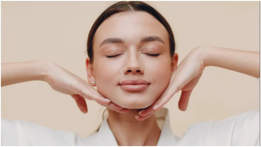 Face Yoga: ముఖం, మెడ భాగంలో కొవ్వు పెరుగుతుందా..? ఈ యోగాసనాలతో బెస్ట్ రిజల్ట్స్..!