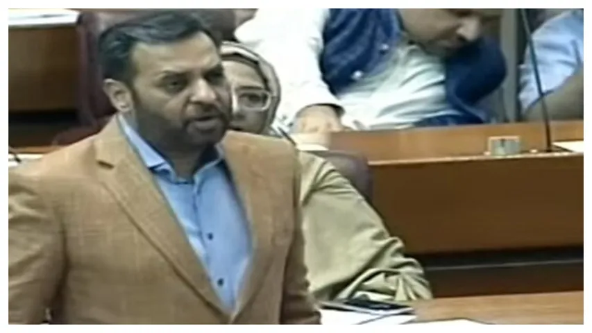 Pakistan : భారత్‌ చంద్రునిపై అడుగుపెట్టింది.. మన పిల్లలు మాత్రం.. : పాకిస్తాన్ ఎంపీ