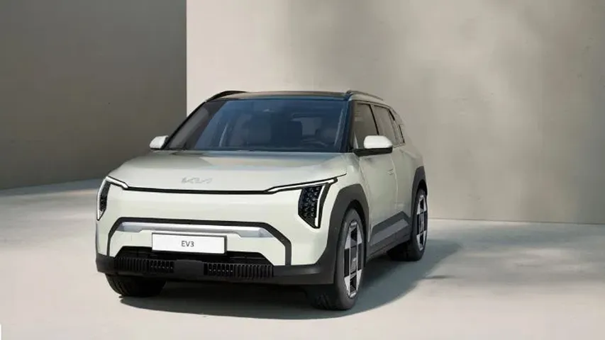 KIA SUV EV3: కియా కొత్త SUV EV.. ఫుల్ ఛార్జ్ తో  హైదరాబాద్ నుంచి బెంగళూరు వరకూ ఆగే పనేలేదు.. 