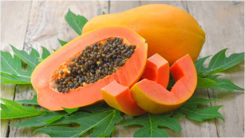 Papaya Side Effects: వీరు పొరపాటున కూడా బొప్పాయి తినకూడదు.. తింటే అంతే!