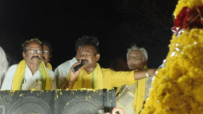 MLA Dola Bala Veeranjaneya Swamy : టీడీపీ ఎమ్మెల్యే ప్రచారంలో అపశృతి