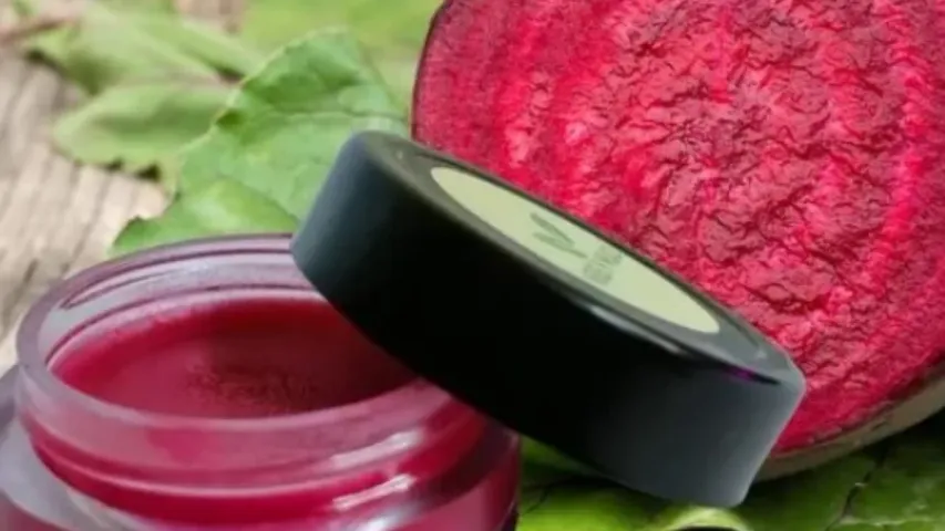 Beetroot LipBalm: ఇంట్లోనే బీట్‌రూట్ నుంచి లిప్ బామ్ ఇలా తయారు చేసుకోండి మీ పెదాలు అందంగా మారతాయి
