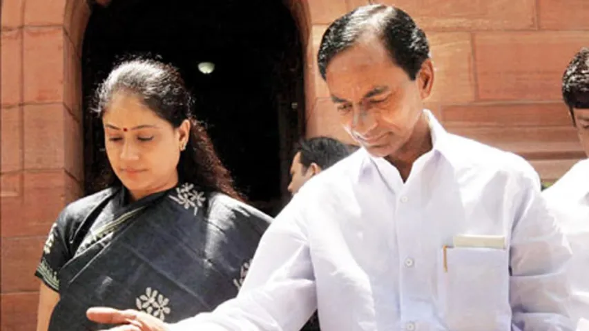 Vijayashanti : తెలంగాణ రాజకీయాల్లో కీలక పరిణామం... బీఆర్ఎస్ లోకి విజయశాంతి?