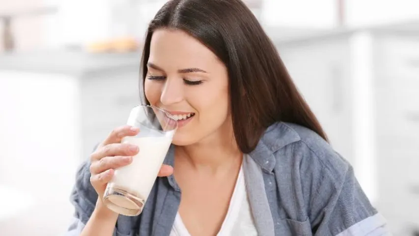 Milk: ఎండాకాలంలో పాలు తాగితే పొట్టకు మంచిదేనా? షాకింగ్ నిజాలు