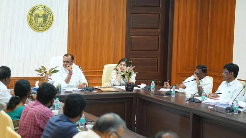 Telangana: భారీ వర్షాల దృష్ట్యా.. అధికారులంతా అప్రమత్తంగా ఉండాలి