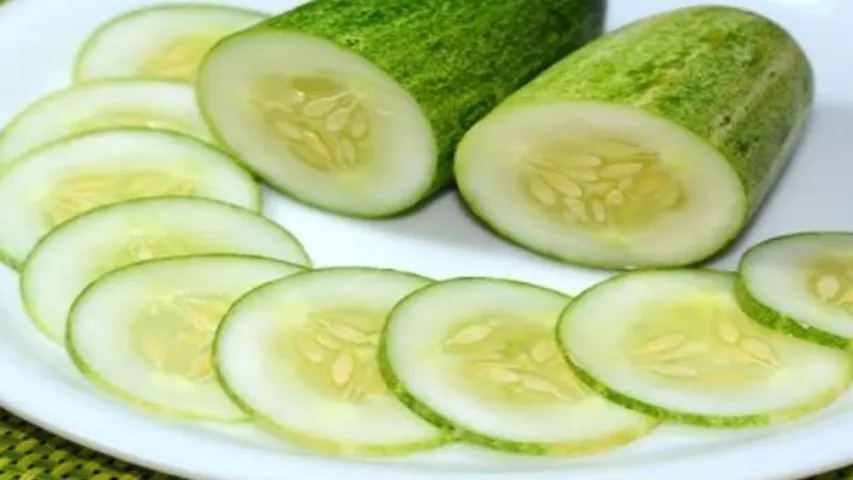 Home Tips: కొనేటప్పుడు దోసకాయ చేదుగా ఉందా లేదా అన్నది ఈ చిన్న ట్రిక్‎తో తెలుసుకోవచ్చు