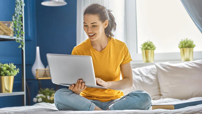 Laptop Side Effects: ల్యాప్‌టాప్ ని ఎక్కువ సేపు వాడుతున్నారా? అయితే డేంజర్ లో పడ్డట్టే!