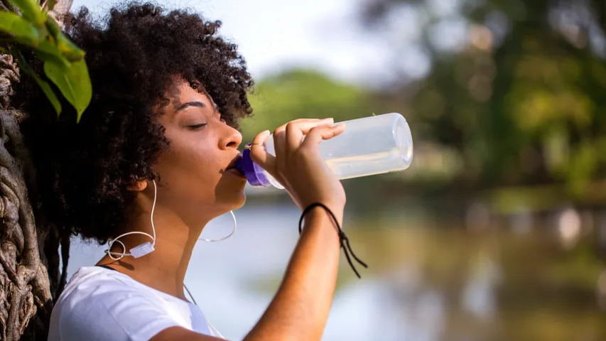 Over Hydration: ఎక్కువ మంచి నీరు తాగితే ఏం జరుగుతుంది..? అలా తాగకూడదా..?