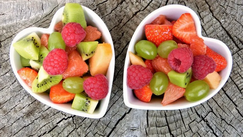 Fruits: పండ్లను కోసేటప్పుడు ప్రజలు తరచుగా చేసే తప్పులు ఇవే.. జాగ్రత్తగా లేకపోతే ఈ వ్యాధులు తప్పవు!