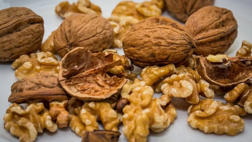 Dry Fruits: ఈ డ్రై ఫ్రూట్స్‌తో ఎన్నో లాభాలు.. తప్పక తెలుసుకోండి!