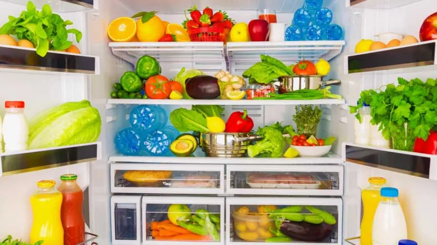 Refrigerator: ఈ ఆహార పదార్థాలను ఫ్రిడ్జ్ లో అస్సలు పెట్టకండి.. విషపూరితమవుతాయి..!