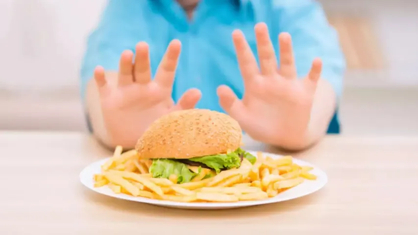 Junk Food: మీ పిల్లలు జంక్ ఫుడ్ మానేయాలంటే ఇలా చేయండి .? లేదంటే ఆరోగ్యానికి ప్రమాదం..!