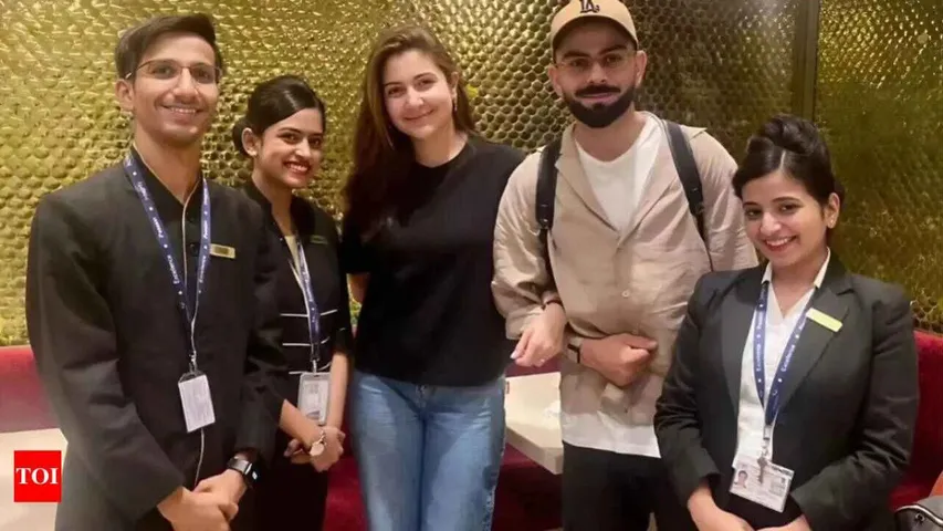 పొట్టి ప్రపంచకప్ కోసం అమెరికా చేరుకున్న విరాట్ ఫ్యామిలీ!