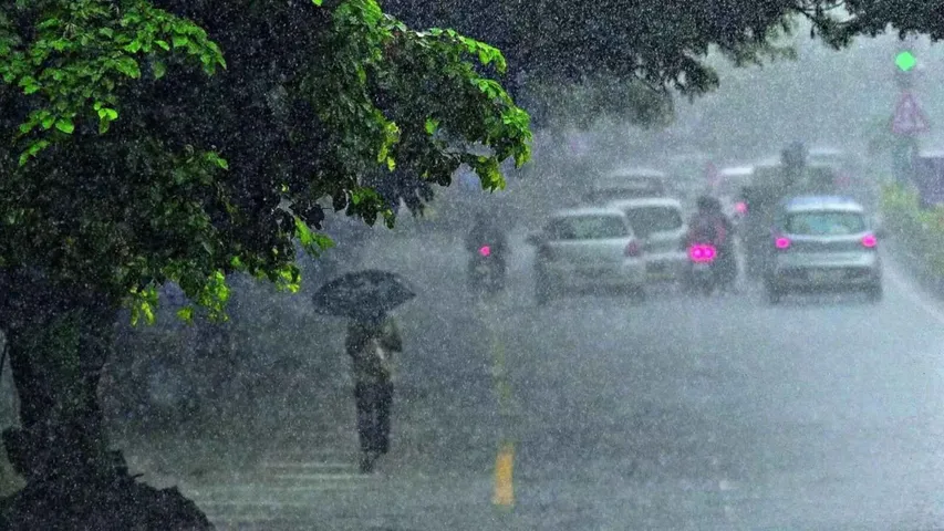 Weather Alert: హైదరాబాద్‌లో ఒక్కసారిగా మారిన వాతావరణం.. పలు ప్రాంతాల్లో వర్షాలు