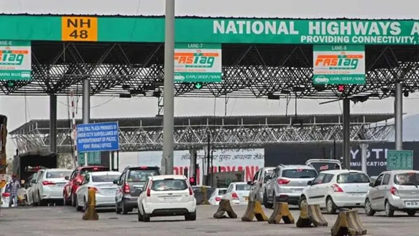 Toll Charges: వాహనాదారులకు షాక్‌.. నేటి నుంచి టోల్‌ ఛార్జీలు పెంపు