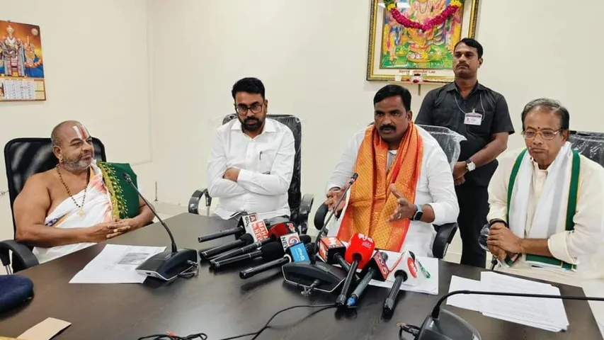 Telangana: యాదాద్రికి వచ్చే భక్తులకు అన్ని సౌకర్యాలు కల్పించాలి: బీర్ల ఐలయ్య