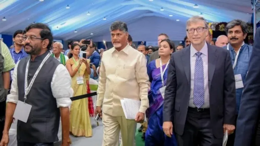ఒక్క సమావేశం బిల్ గేట్స్‌ను హైదరాబాద్‌ కు తీసుకువచ్చింది..చంద్రబాబు!