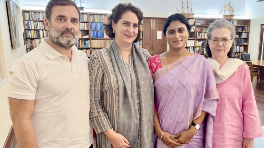 Andhra Pradesh: సోనియా, రాహుల్, ప్రియాంకను కలిసిన వైఎస్‌ షర్మిల