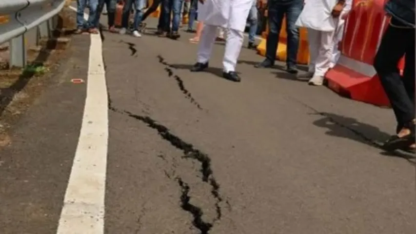 Mumbai : అటల్ సేతుపై పగుళ్ళు.. విరుచుకుపడుతున్న కాంగ్రెస్