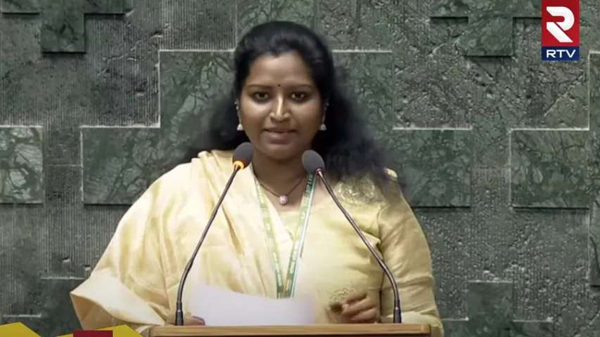 జై భీమ్, జై భద్రకాళి.. ఆసక్తికరంగా కడియం కావ్య ప్రమాణ స్వీకారం