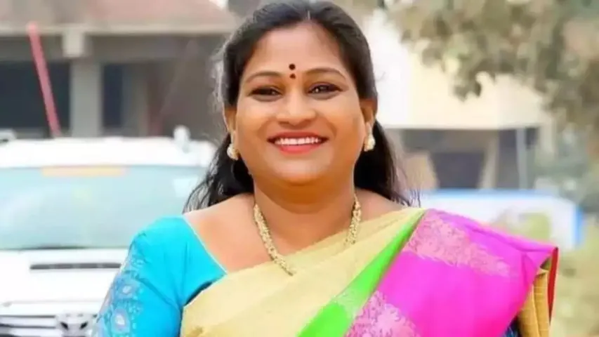 Vangalapudi Anita: జగన్ ఏం చేశారో చెప్పాలి.. హోంమంత్రి అనిత ఫైర్!