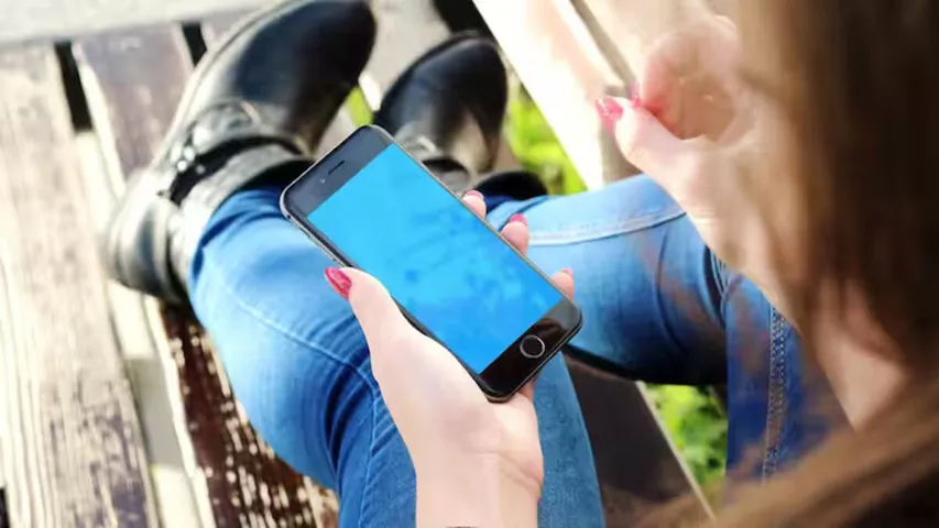 Smartphone Tips: ఫోన్ స్ట్రక్ అయితే రీస్టార్ట్ చేస్తున్నారా..? ఇది తెలుసుకోండి