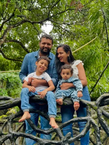ఫ్యామిలీతో చిల్‌ అవుతున్న లాస్య.!