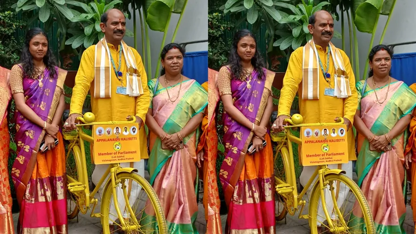 MP: పార్లమెంట్‌కు సైకిల్‌పై వెళ్లిన ఎంపీ.. వీడియో వైరల్..!