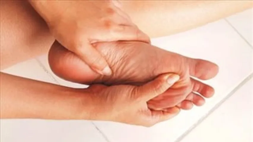 Feet: అరికాళ్లలో మంట పుడుతుందా? పొట్లకాయను ఇలా తింటే రెండు రోజుల్లో లాభాలు!
