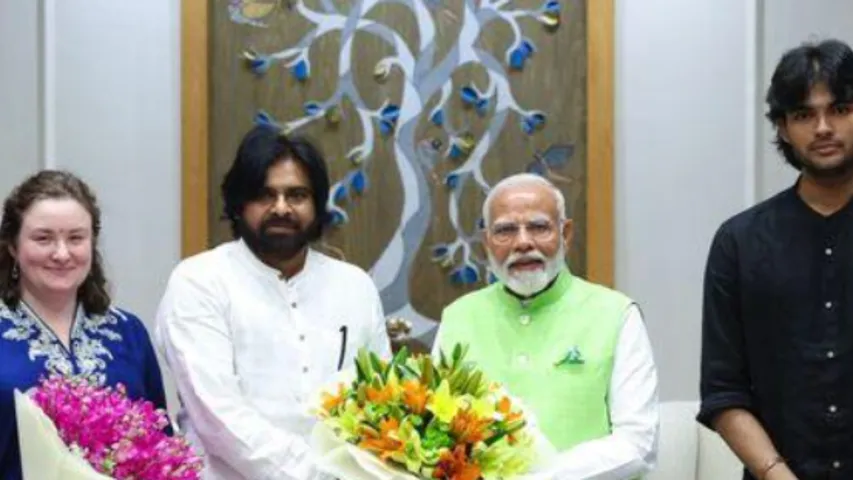 Pawan Kalyan: ప్రధాని మోదీతో పవన్ ఫ్యామిలీ భేటీ