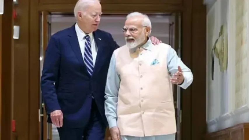 Modi : మోదీ-బైడెన్‌ ఆత్మీయ పలకరింపు!