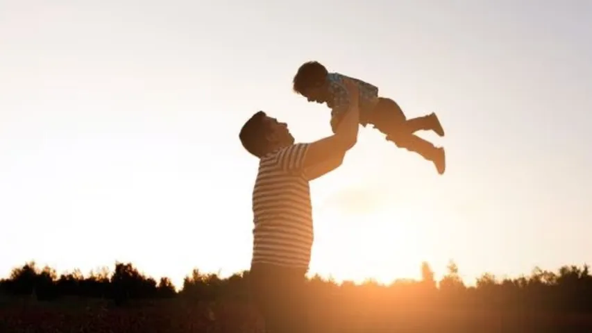 Father's Day 2024: మీ డాడీకి ఎలాంటి గిఫ్ట్‌ ఇవొచ్చు? ఇక్కడ తెలుసుకోండి!