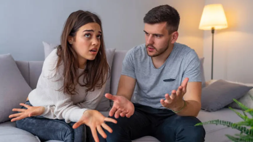 Relationship: పొరపాటున ఈ ఐదు రహస్యాలను మీ భాగస్వామితో చెప్పకండి.. ఎగిరి తన్నే ప్రమాదం ఉంది!