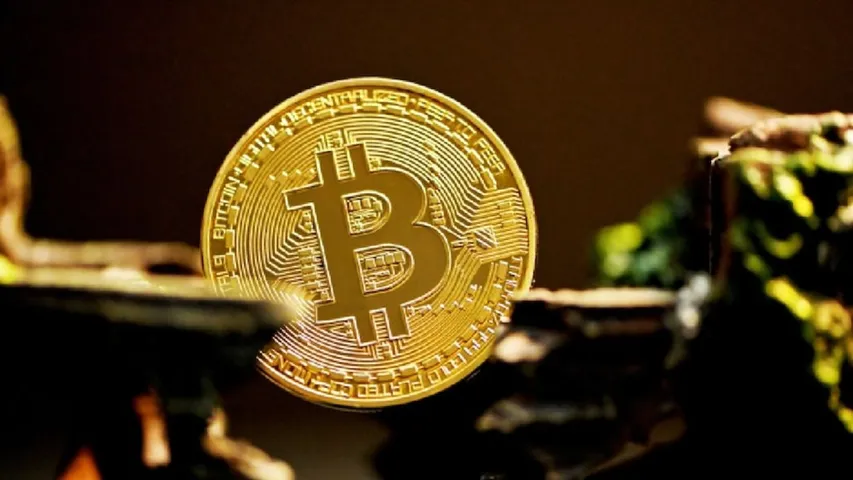 Bitcoin: భారీగా పెరిగిన బిట్​కాయిన్​.. కారణం ఇదే!