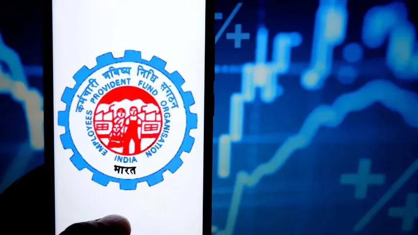 EPF Interest Rates: పీఎఫ్ ఎకౌంట్ హోల్డర్స్ కు గుడ్ న్యూస్.. వడ్డీరేట్లు పెరిగాయి!