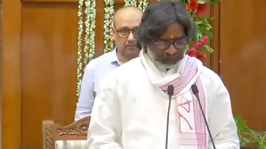 Jharkand: ఝార్ఖండ్​ సీఎంగా హేమంత్​ సోరెన్​ ప్రమాణ స్వీకారం..